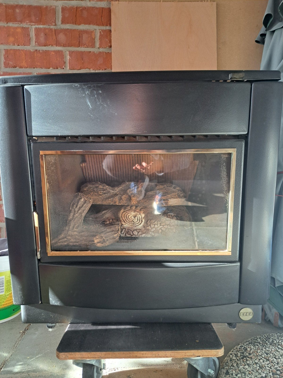 Gaskachel Efel, Ophalen, Gaskachel
