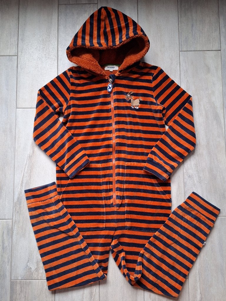 ★ M140 - Woody winteronesie in velours thema reebok, Enfants & Bébés, Vêtements enfant | Taille 140, Garçon, Enlèvement ou Envoi
