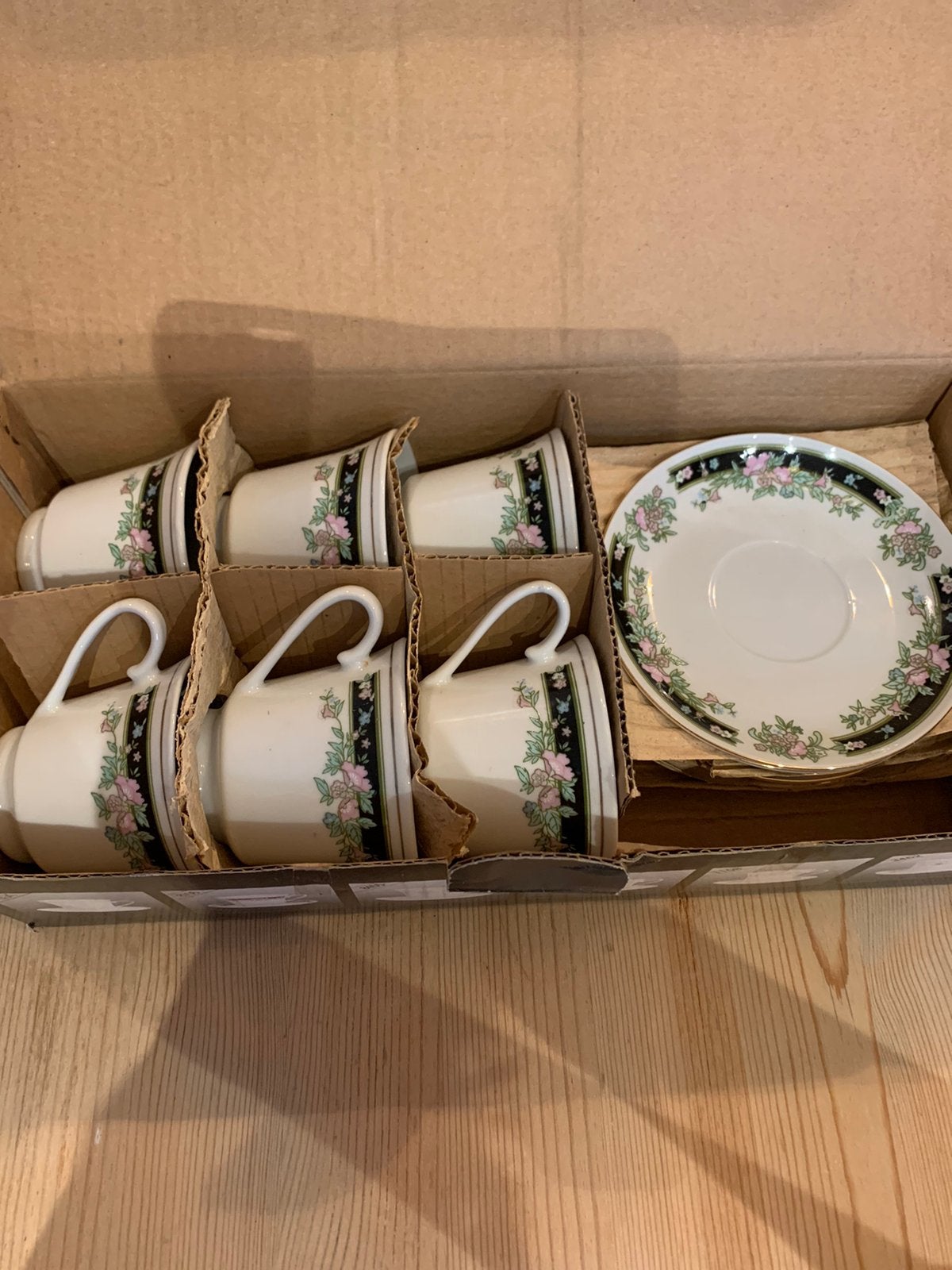 Splinternieuw 12-delig servies, Maison & Meubles, Enlèvement ou Envoi, Neuf, Tasse(s) et/ou soucoupe(s)