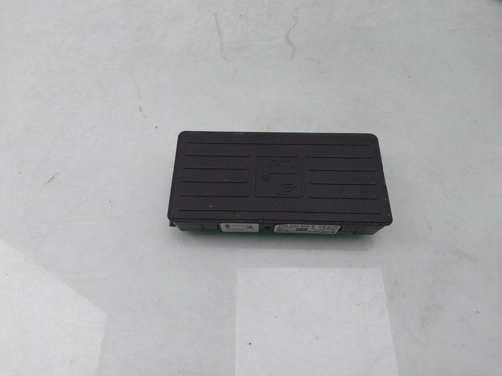 CHARGEUR DE TELEPHONE A INDUCTION (|4N0035502B|), Audi AG, Utilisé, Info@audi.de, Auto-Union-Straße  1,
85057  Ingolstadt, DE