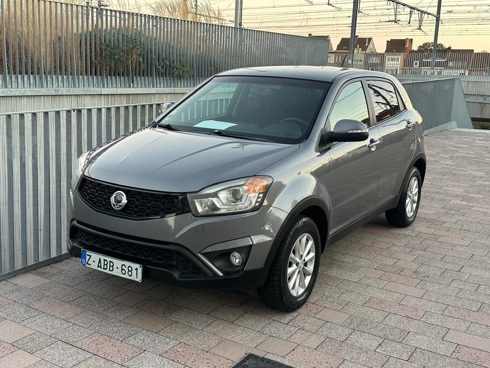 Ssangyong Korando 2 L Diesel 2014, Auto's, 109 kW, Korando, Bedrijf, Onderhoudsboekje
