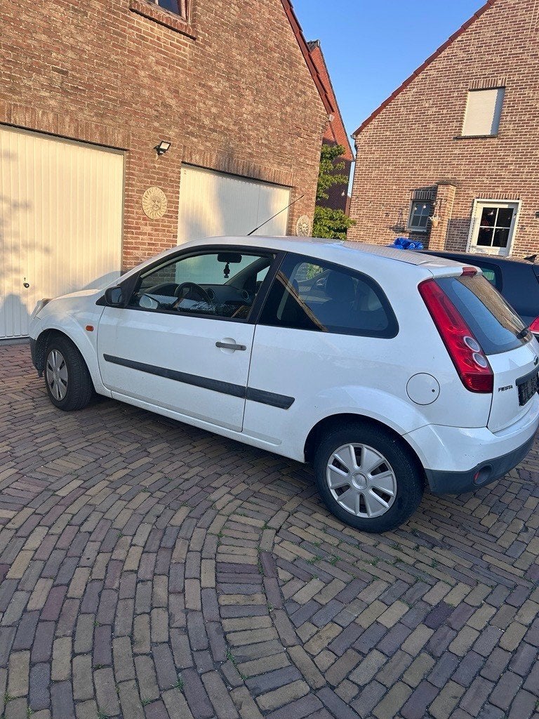 Ford Fiesta 1.4 TDCi – 148.818 km – Zuinige diesel, Auto's, Stof, Wit, Fiësta, Euro 4