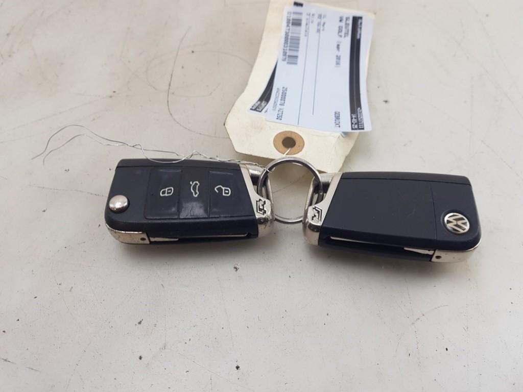 CLE Volkswagen Golf VII (AUA) (01-2012/03-2021), Autos : Pièces & Accessoires, Utilisé, Volkswagen