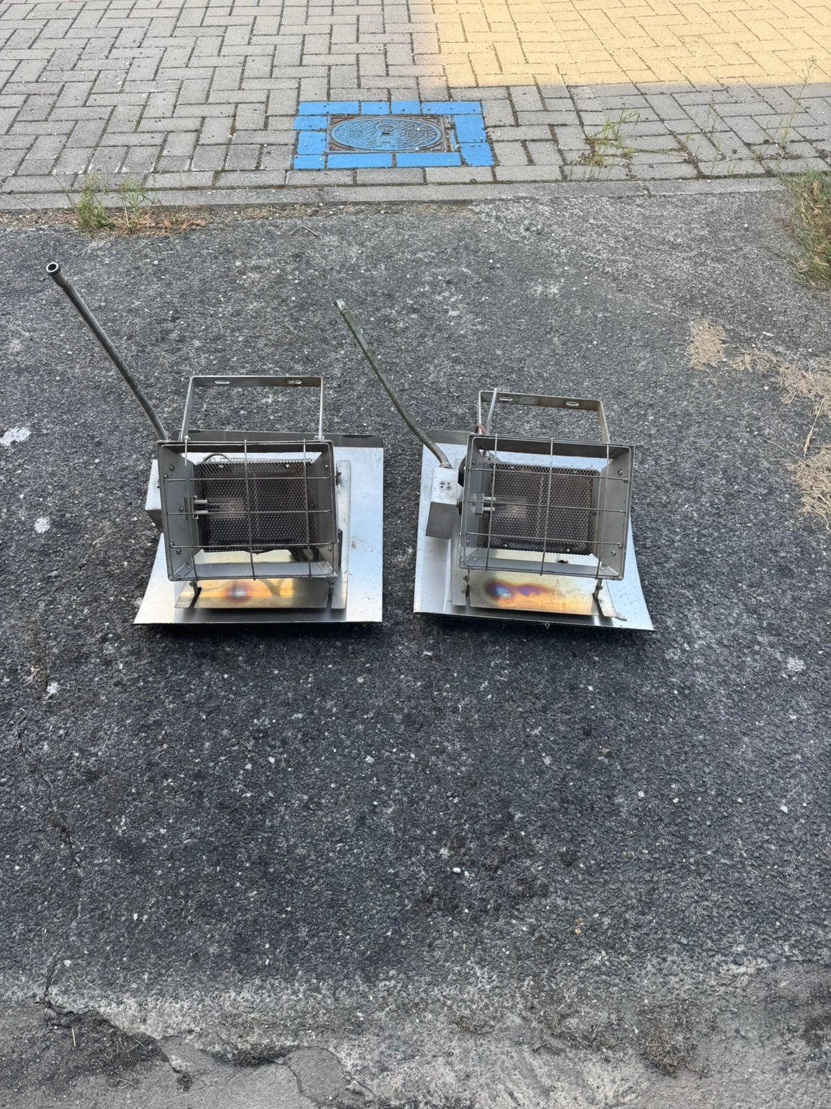 Te koop: 2 gasstralers /  terrasverwarmers, Ophalen, Zo goed als nieuw