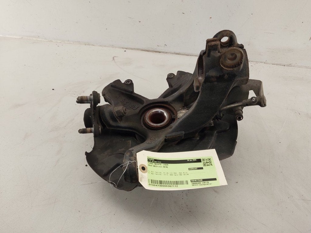 FUSEE AVANT DROITE Seat Ibiza V (KJB) (01-2017/-), Seat Deutschland GmbH, Service@seat.de, Utilisé, Seat