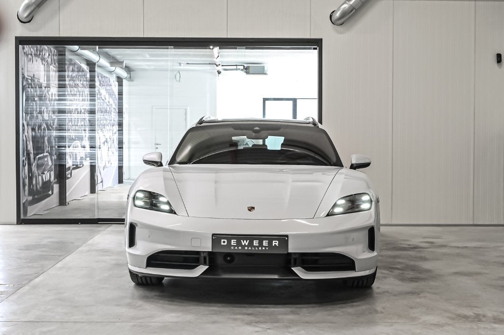 Taycan Sport Turismo FACELIFT-batteryPlus-Sportdesign-BOSE, Auto's, Porsche, Automaat, Achterwielaandrijving, Leder, Zilver of Grijs