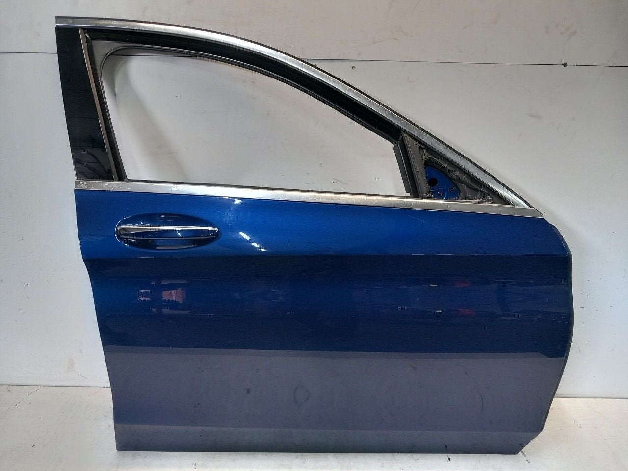 Portier rechts voor Mercedes-Benz C-Klasse, Onderdelen@venauto.nl, Van der Ven Autorecycling B.V., Ettenseweg 76, 4706 PB Roosendaal, The Netherlands