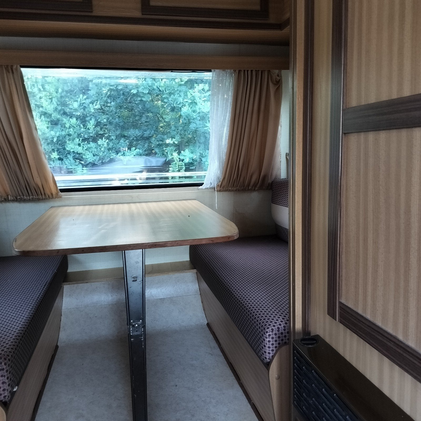 Vintage caravan Tabbert, Caravans en Kamperen, Caravans, Particulier, tot en met 4, 750 - 1000 kg, Standaardzit, Tabbert, 2 aparte bedden