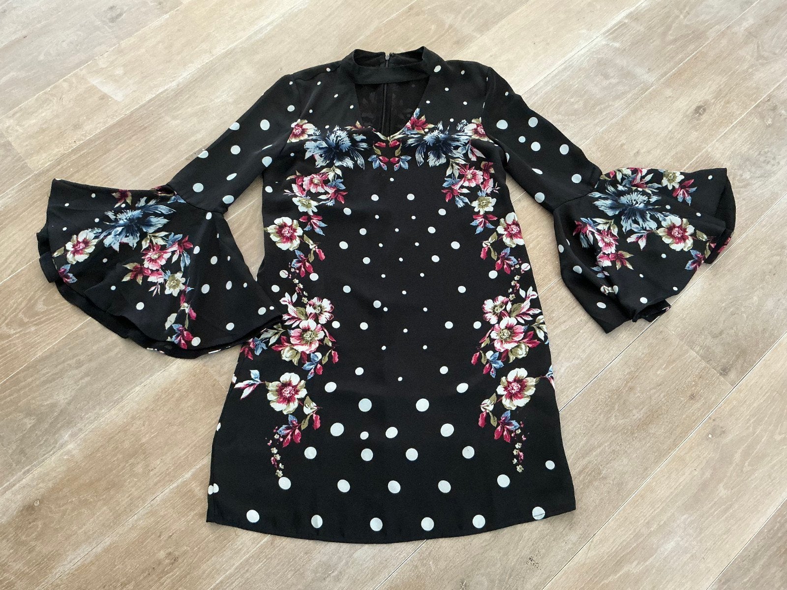 robe Guess taille S impeccable, Vêtements | Femmes, Guess, Enlèvement ou Envoi, Taille 36 (S), Comme neuf