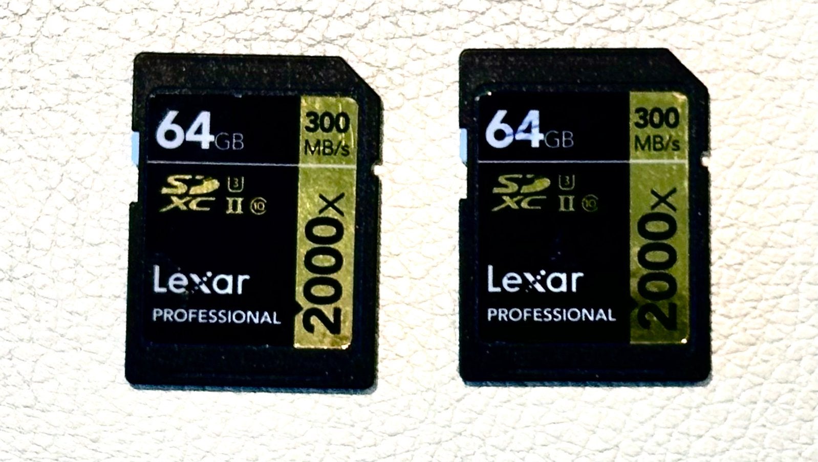 2 cartes Lexar Professional 64 Go 300 Mo/s SDXC UHS-II (V90), TV, Hi-fi & Vidéo, Photo | Cartes mémoire, Caméra vidéo, Enlèvement ou Envoi