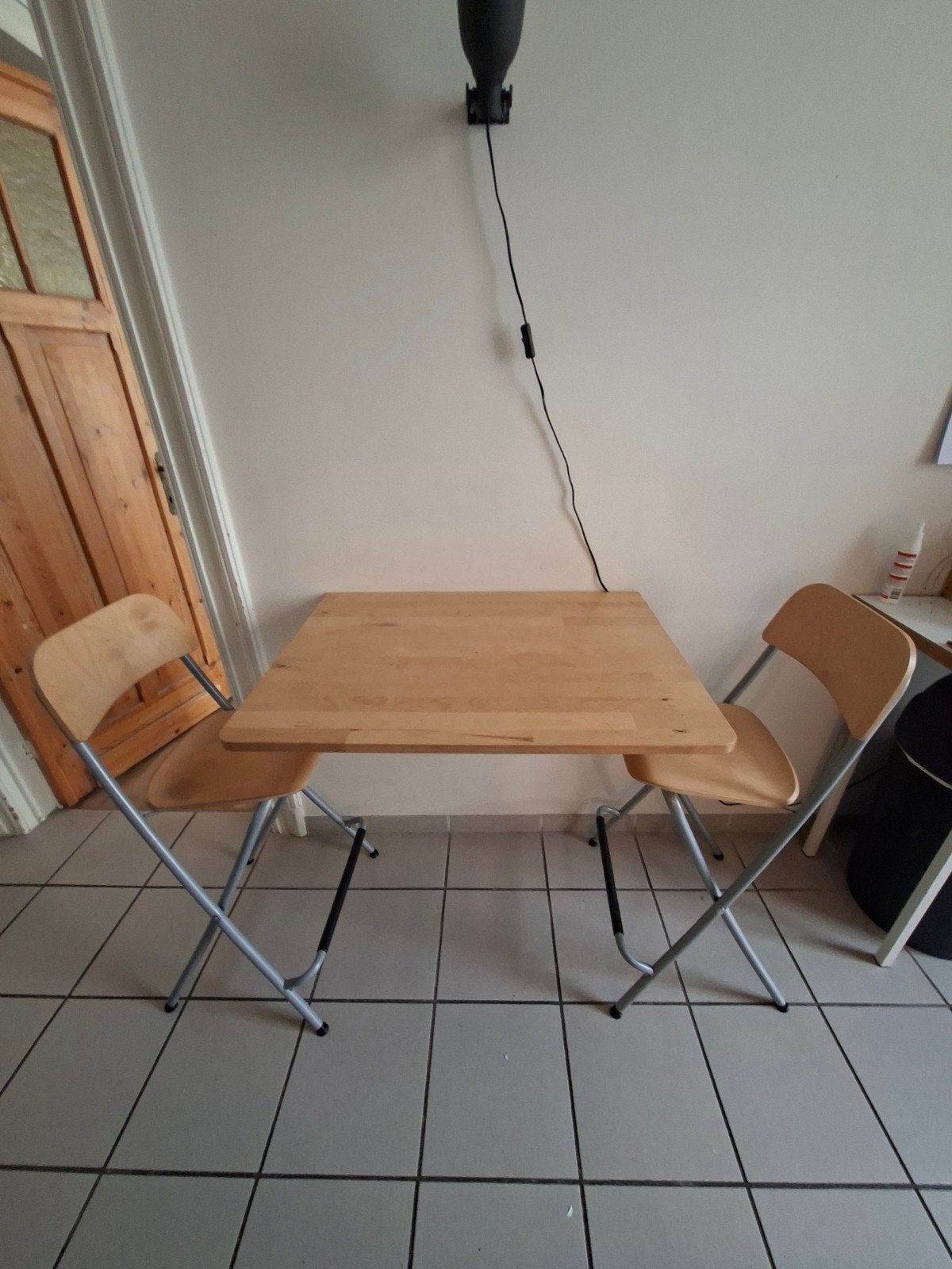 Petite table murale pliante et 3 chaises hautes, Tuin en Terras, Tuinstoelen, Hout, Ophalen