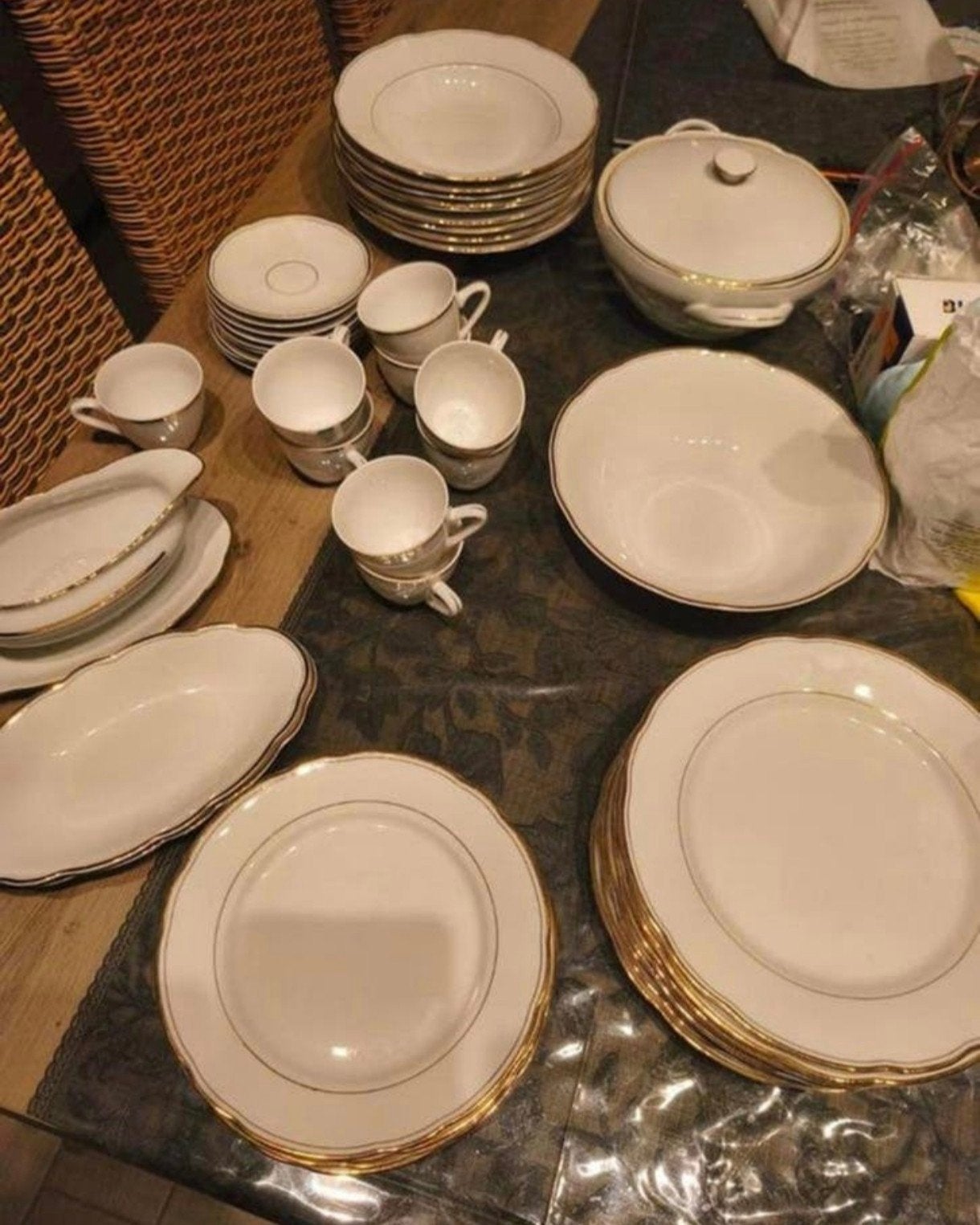 Wit/Goud 9 delig servies, Antiek en Kunst, Antiek | Servies compleet, Ophalen