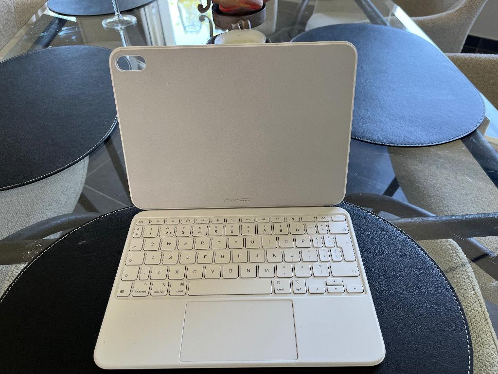 Magic Keyboard pour iPad, Informatique & Logiciels, Apple iPad Tablettes, Apple iPad, 10 pouces, Comme neuf, Enlèvement