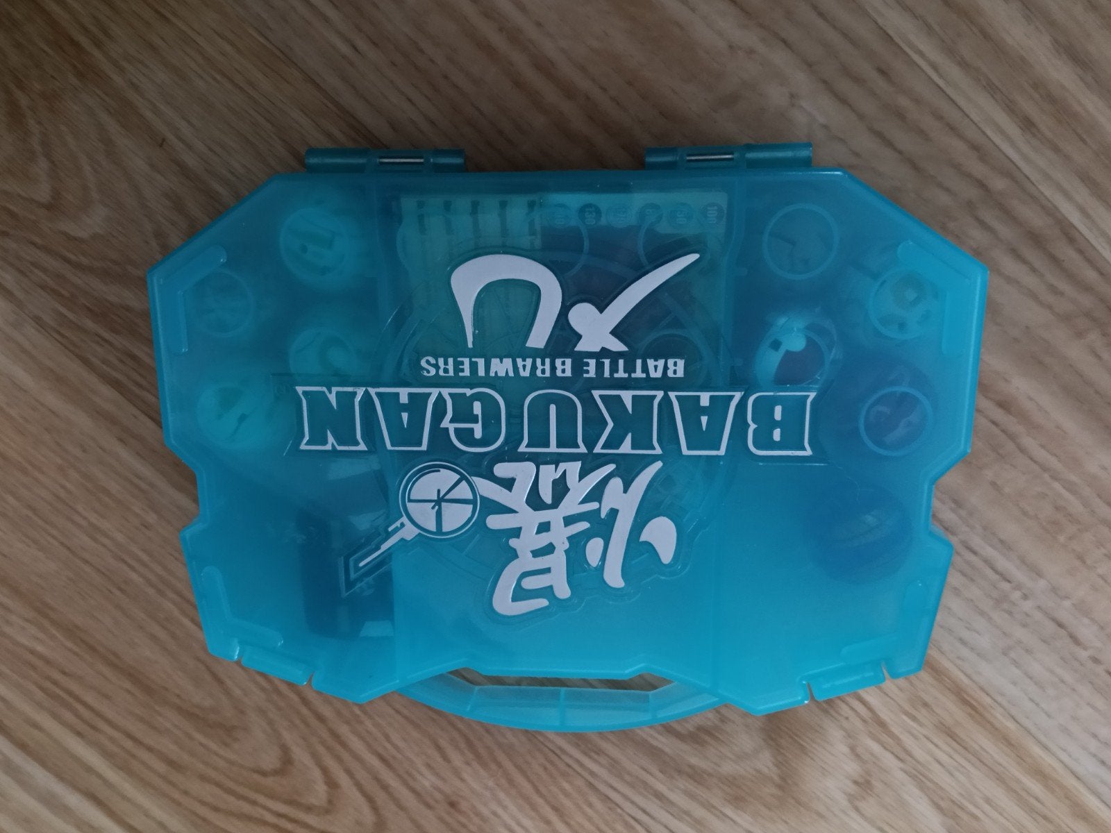 Oude Bakugan koffertje gevuld, Games en Spelcomputers, Ophalen