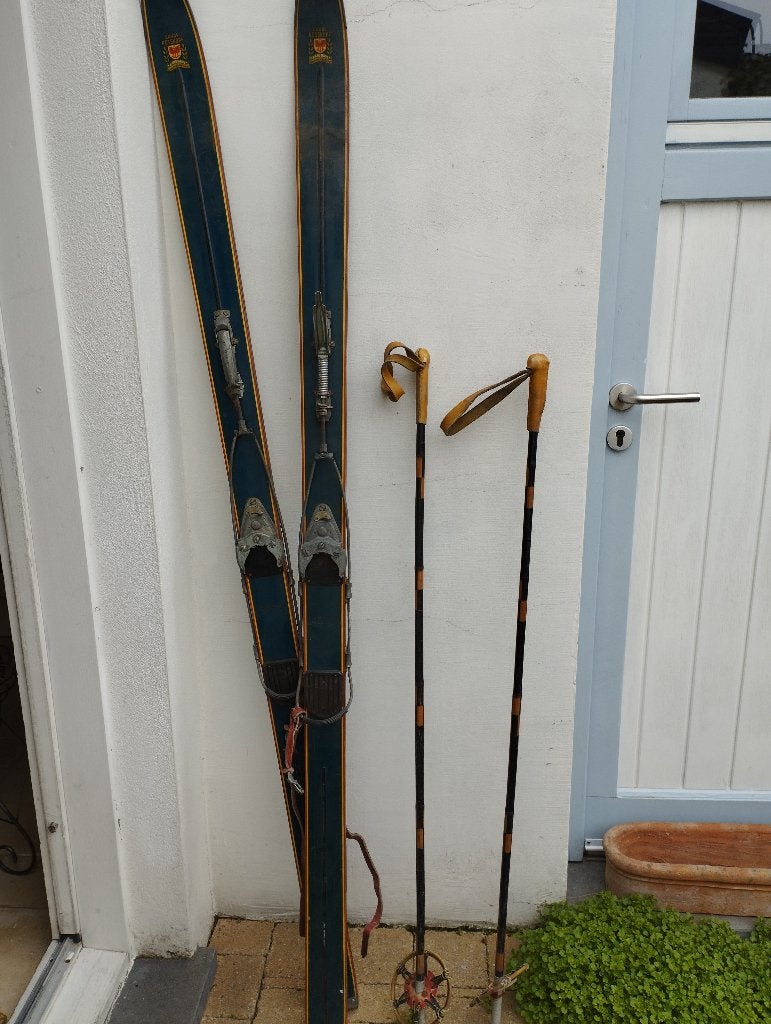 vintage ski's en stokken uit de jaren 50, Sport en Fitness, Skiën en Langlaufen, Ophalen, Gebruikt, Ski, Ski's