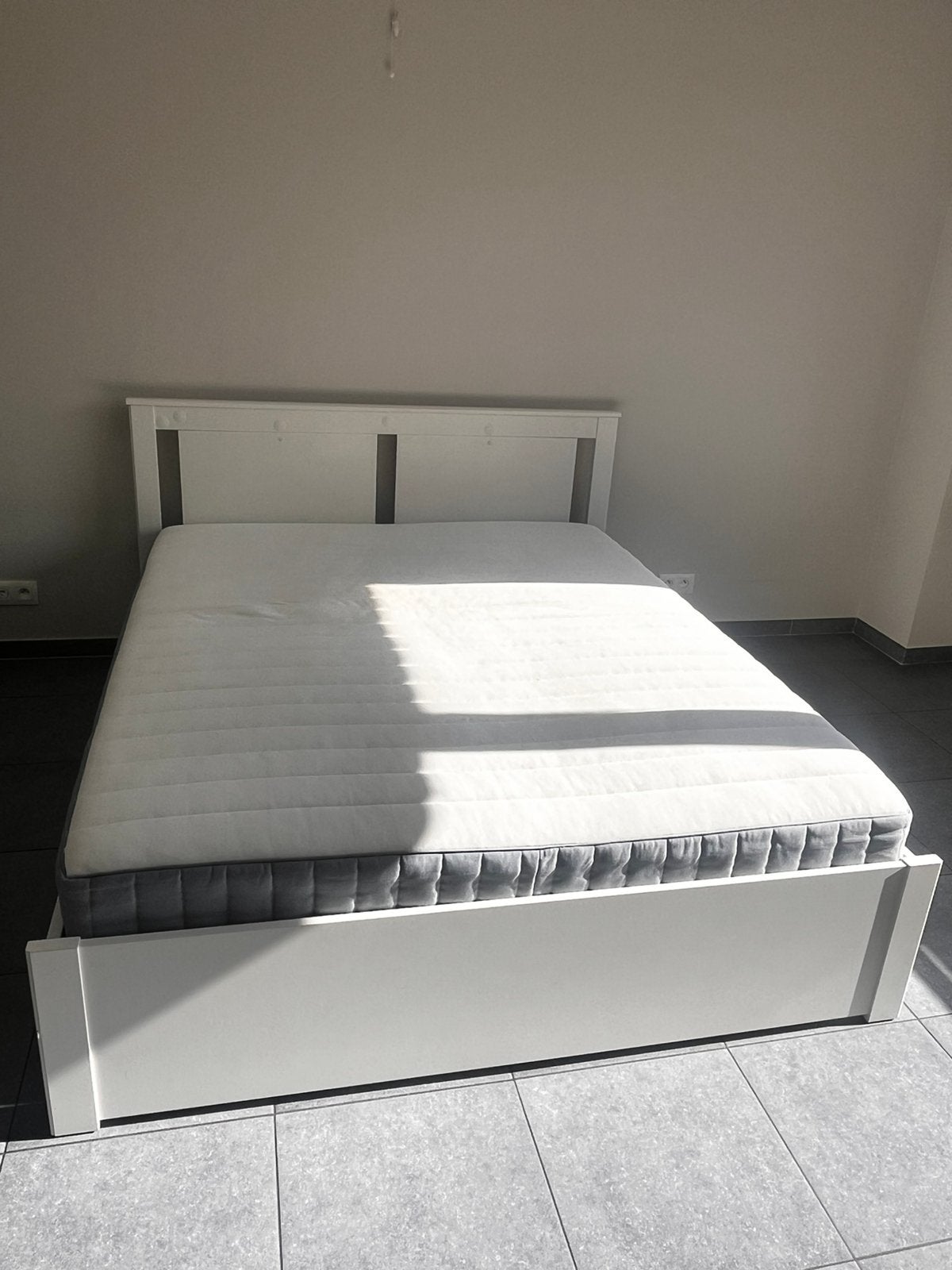 Lit IKEA SONGESAND 160x200 + Sommier LEIRSUND + Tiroirs, Maison & Meubles, Chambre à coucher | Lits, Queen size, Comme neuf, Enlèvement