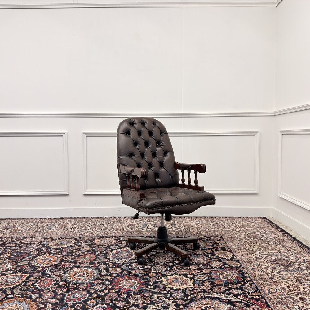 Klassiek Engels Chesterfield Bureaustoel, Ophalen