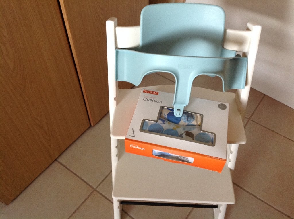 Complete Kinderstoel Stokke Tripp Trapp Wit, Kinderen en Baby's, Kinderstoelen, Ophalen, Zo goed als nieuw, Meegroeistoel, Aanschuifbaar