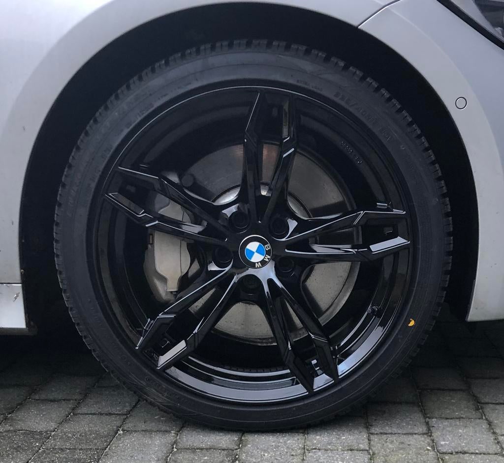 winterbanden 225/40 R19 93V met velg GMP DEA Black + sensor., Auto-onderdelen, Banden en Velgen, Banden en Velgen, Winterbanden