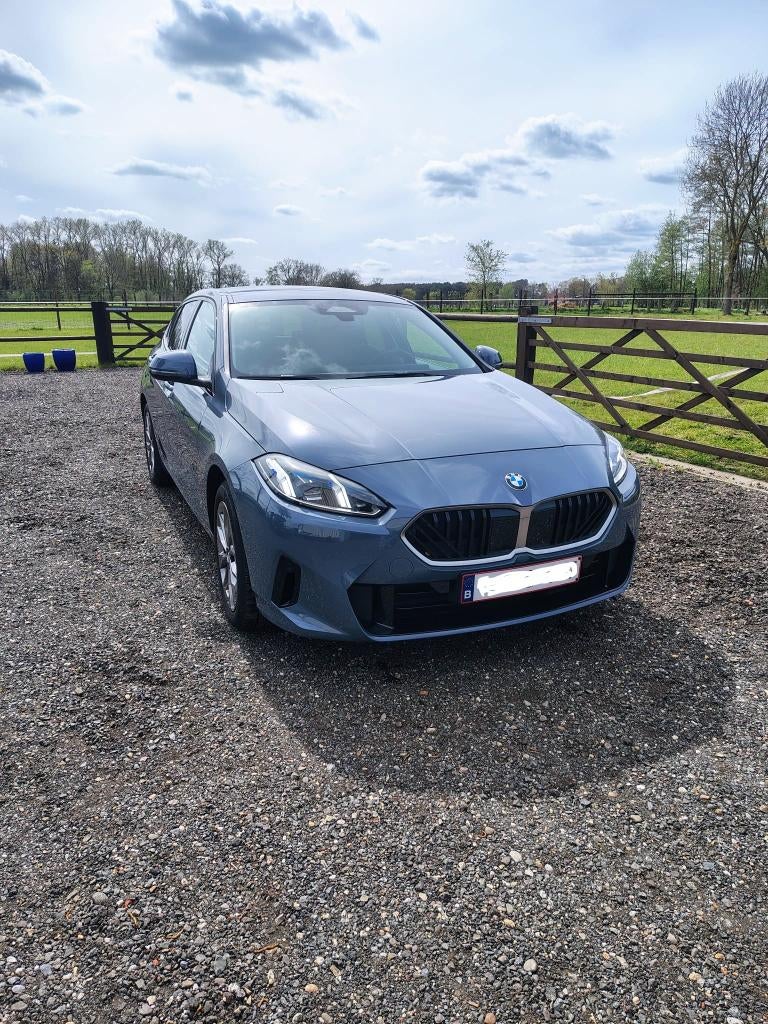 BMW 118d automaat, Autos, BMW, Argent ou Gris, Achat, Entretenue par le concessionnaire, 5 portes