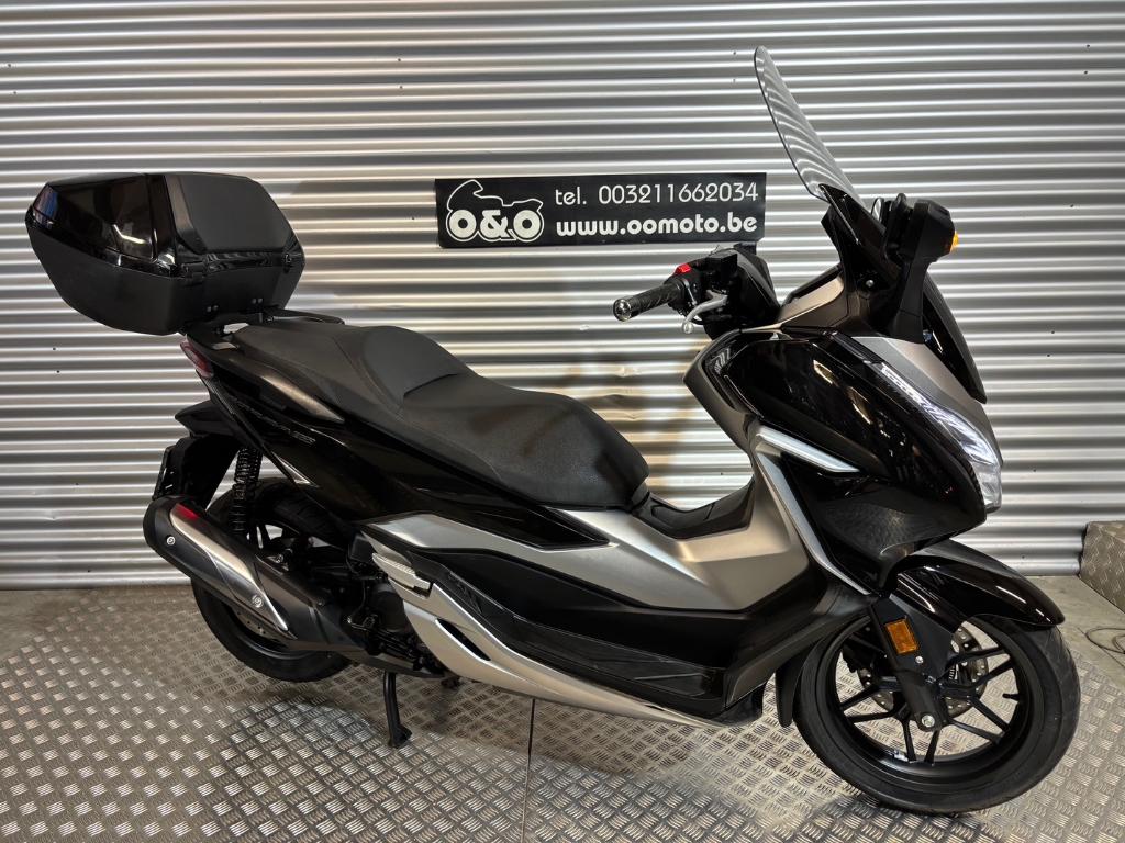 Honda Forza 300 ABS 19KW + Garantie + Gratis onderhoud!, Motoren, Scooter, 300 cc, Bedrijf, Minimaal motorrijbewijs A2