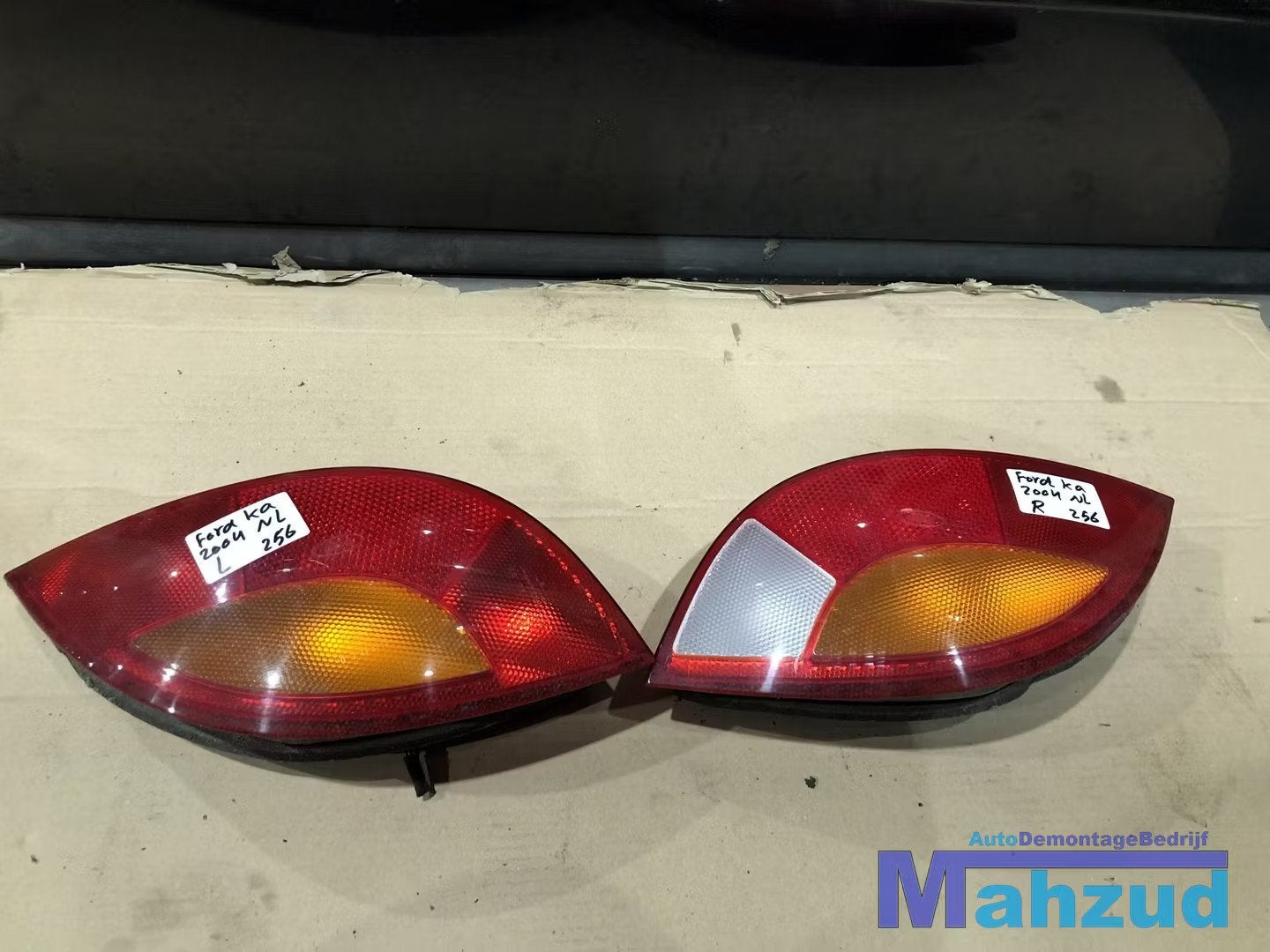 FORD KA links rechts achterlicht 1996-2008, Info@ford.com, Ford Motor Company, American Road 1
48126  Dearborn, Ford