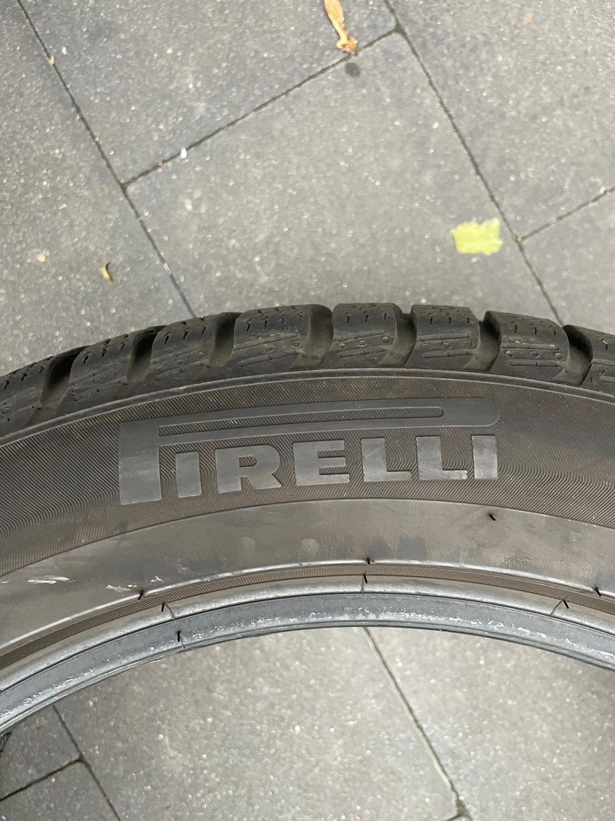 4 pneus d'hiver Pirelli Sotto Zero 3, Autos : Pièces & Accessoires, Pneus hiver, Véhicule de tourisme, Enlèvement, Utilisé