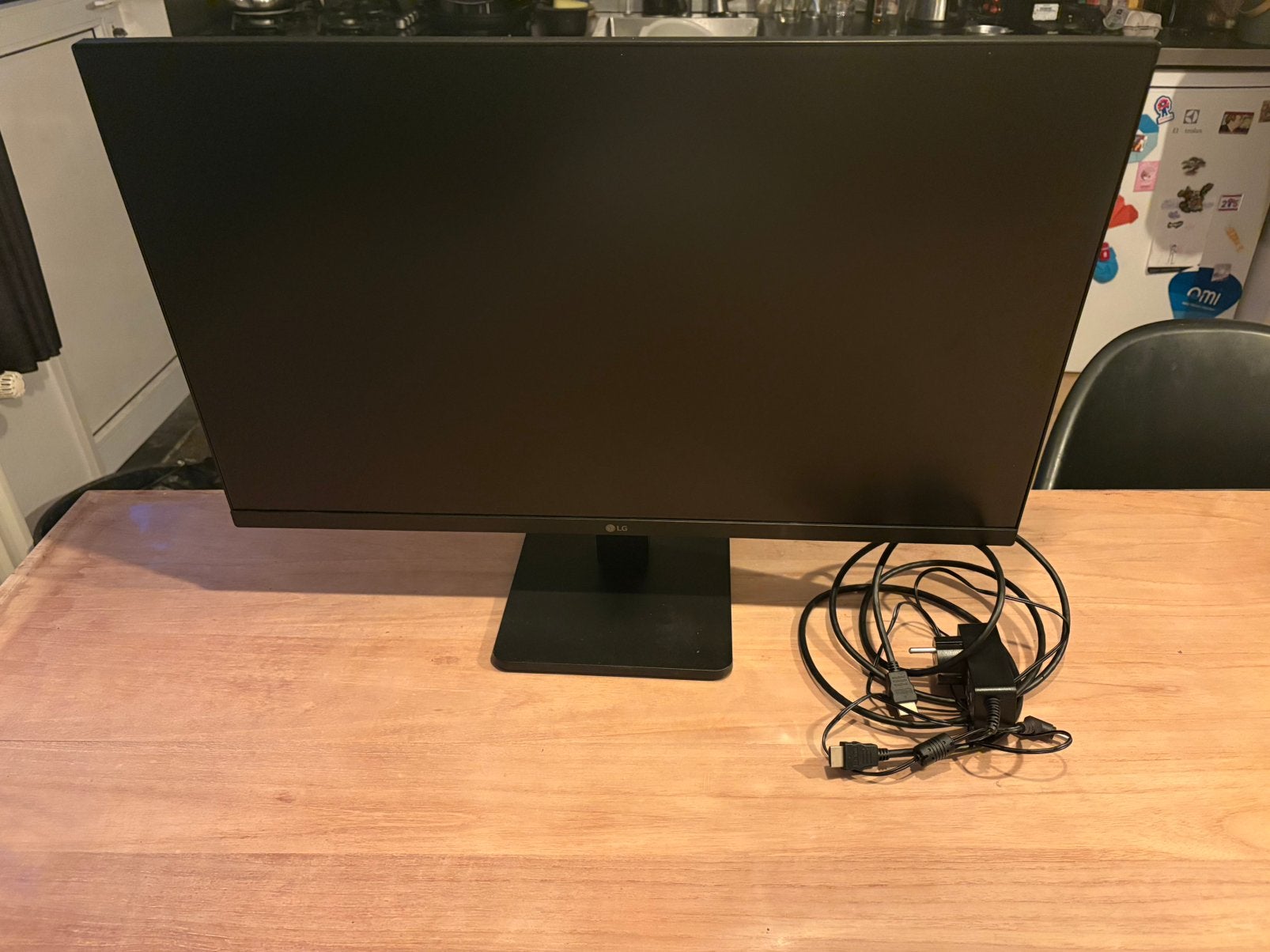 LG 27 inch computerscherm, Computers en Software, Monitoren, HDMI, Full HD, Zo goed als nieuw, In hoogte verstelbaar