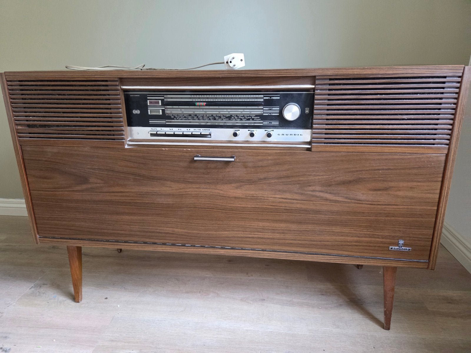 retro radio met platenspeler, Ophalen, Platenspeler
