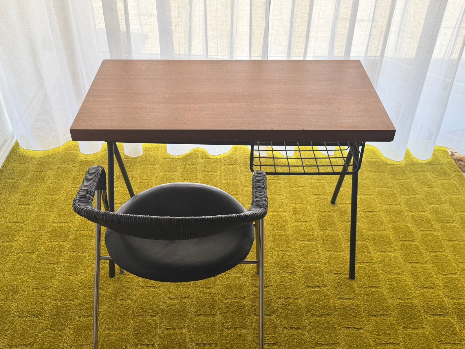 Vintage jaren 60 bureau met 60s stoeltje, Vintage, Ophalen, Gebruikt