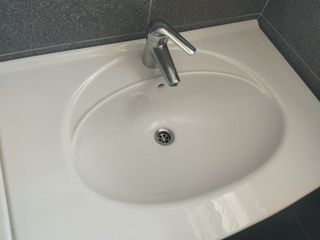 Lavabo + kraan, Doe-het-zelf en Bouw, Sanitair, Ophalen, Gebruikt, Steen, Wastafel