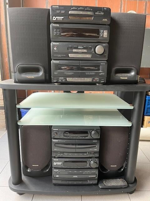 Tafeltje op wielen voor TV toestel of muziekinstallatie, Huis en Inrichting, Ophalen, Gebruikt, 50 tot 100 cm, Glas