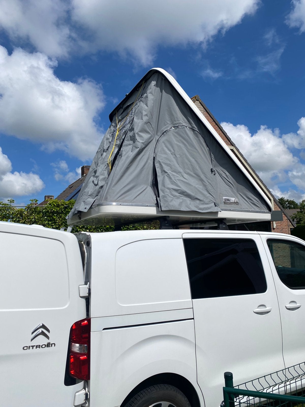 Daktent columbus 140x210 + zijluifel, Ophalen, Zo goed als nieuw