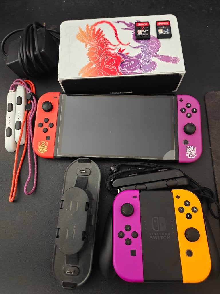 Nintendo Switch OLED, Switch OLED, Met games, Met 2 controllers, Ophalen of Verzenden