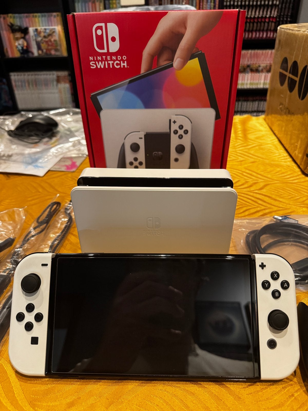 Nintendo Switch Oled, Games en Spelcomputers, Ophalen, Gebruikt, Met 2 controllers, Switch OLED