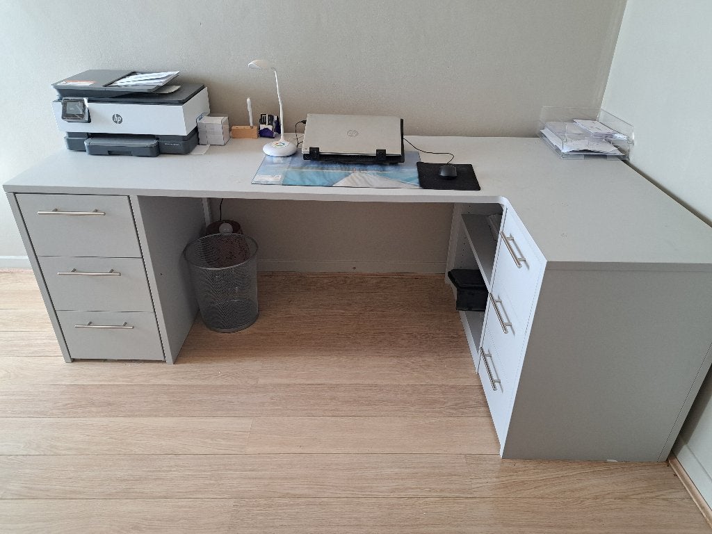 Bureau, Ophalen, Zo goed als nieuw