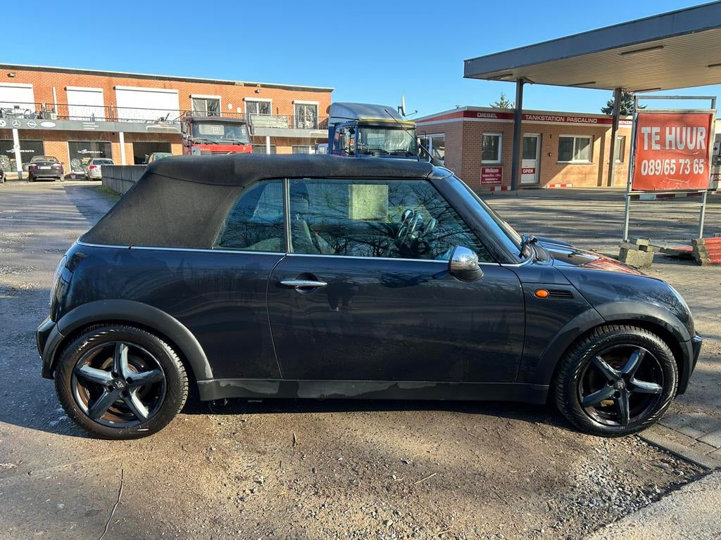 Mini Cooper Cabrio 1.6 essence à 2005 km 212 000, Autos, Entreprise, Boîte manuelle, Noir, 2 portes