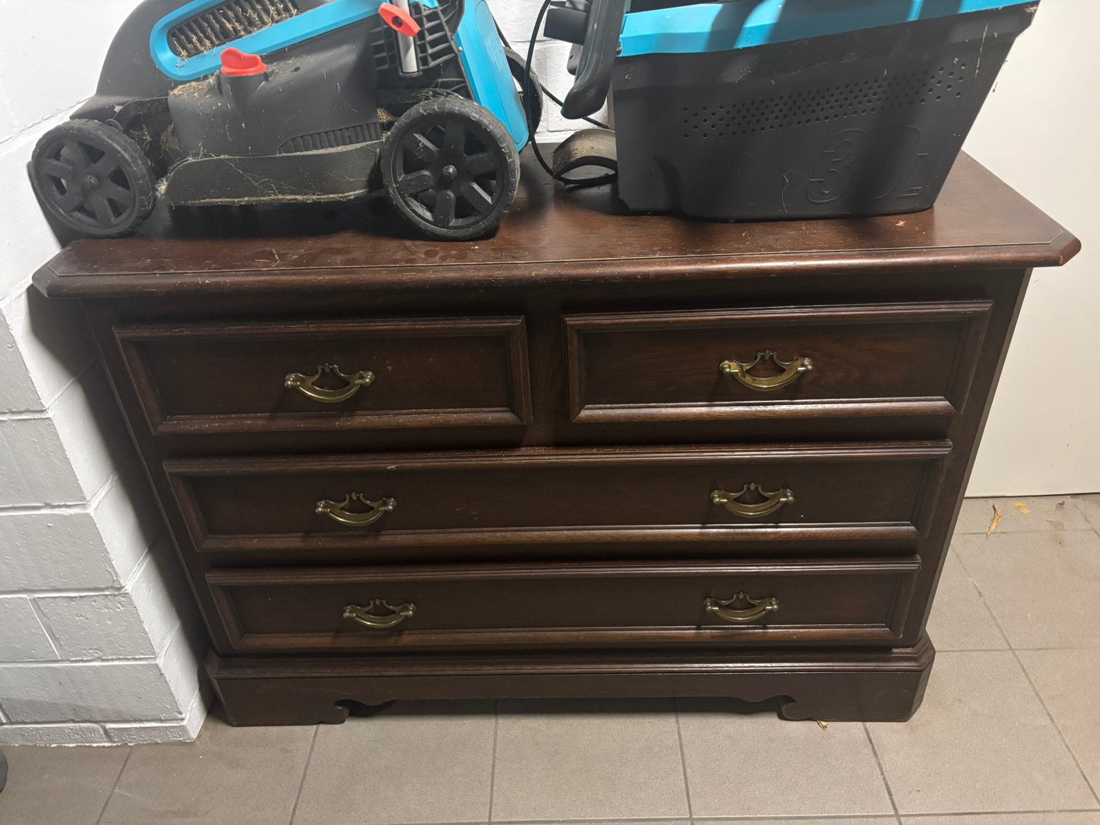 Oude kast - Gratis op te halen, Ophalen, Gebruikt, 50 tot 100 cm, 3 of 4 laden