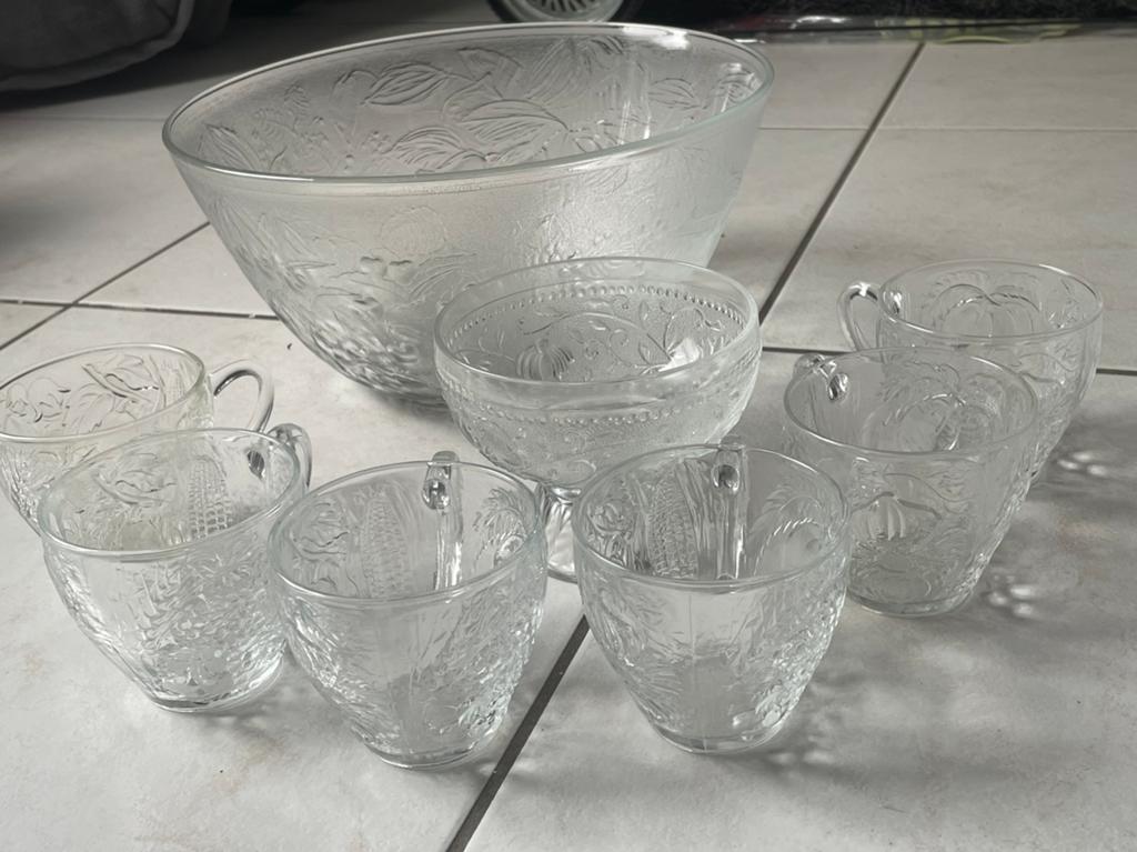 Ensemble de tasses Saint Gobain, bol et porte-sucre, Enlèvement ou Envoi, Comme neuf