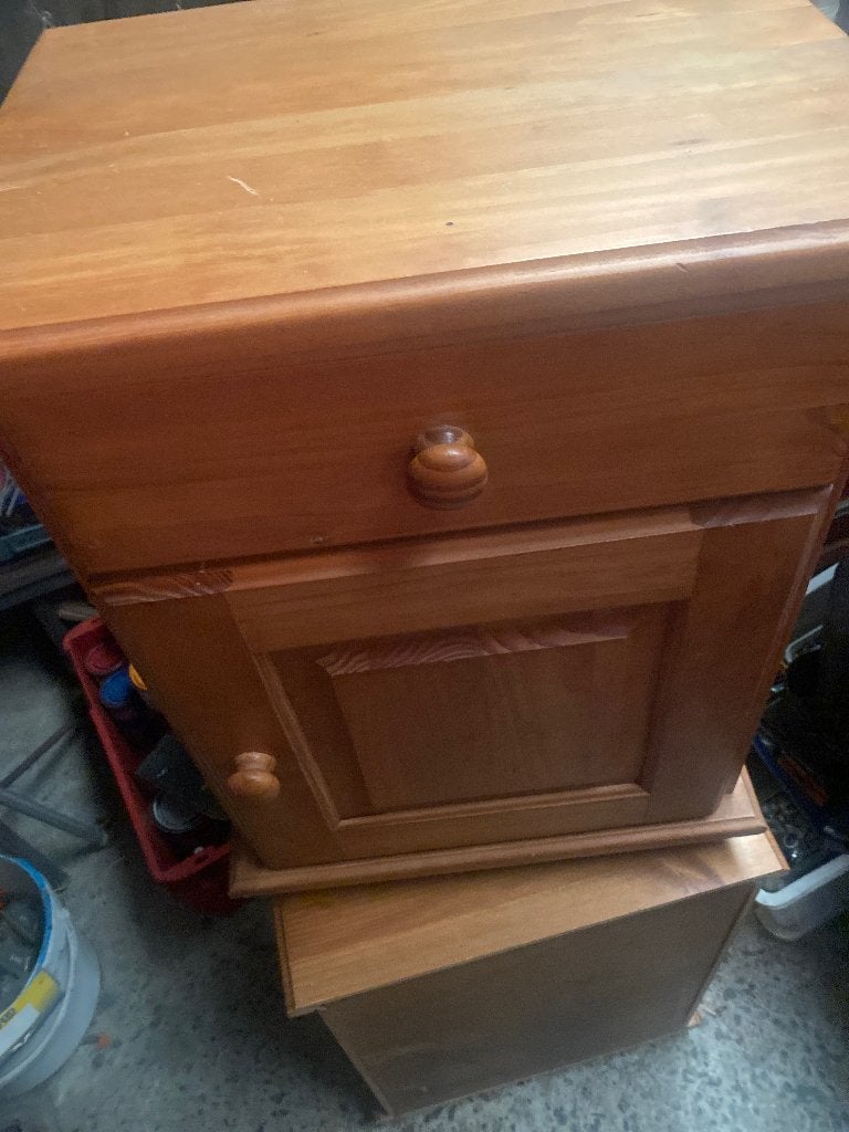 Table de nuit, 45 à 65 cm, Enlèvement, Utilisé, 55 à 70 cm