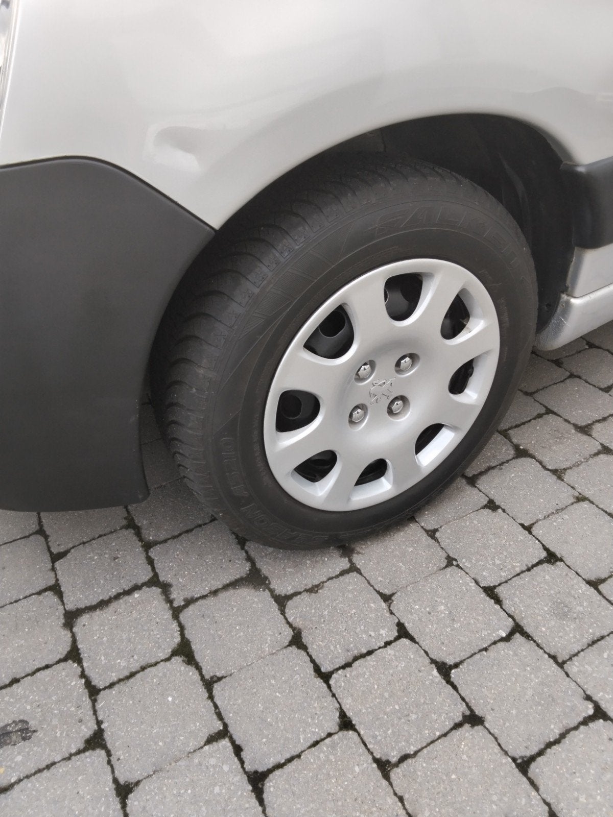 4 seizoensbanden Falken op velgen voor Berlingo 1 of Partner, Auto-onderdelen, Gebruikt, 15 inch, All Season, Band(en)
