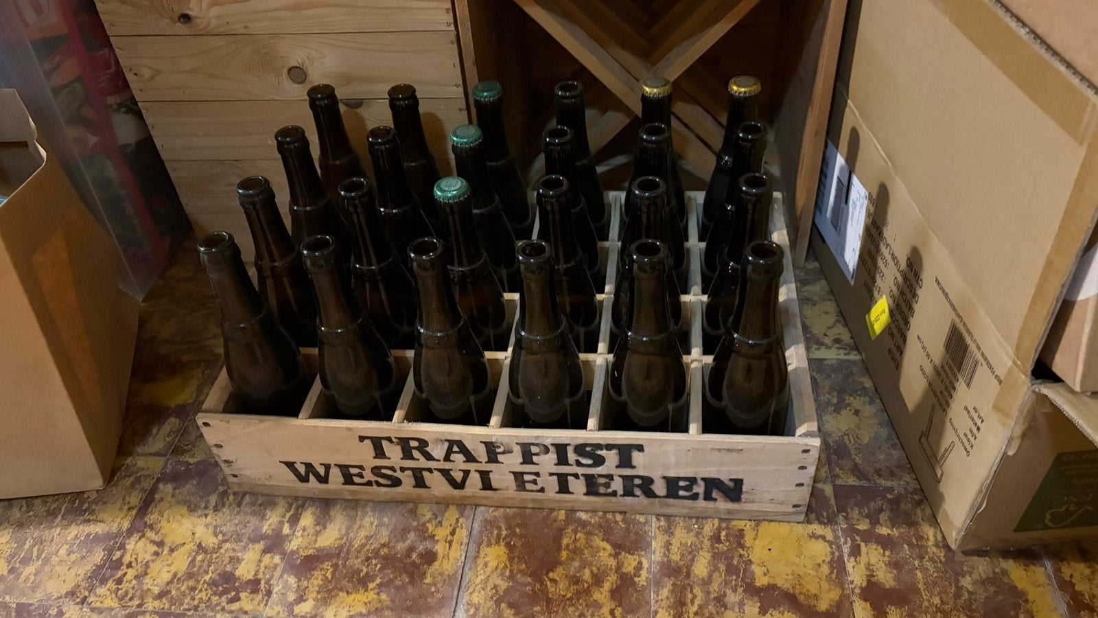 Westvleteren 2 kratjes met lege flessen, Ophalen, Zo goed als nieuw, Flesje(s)