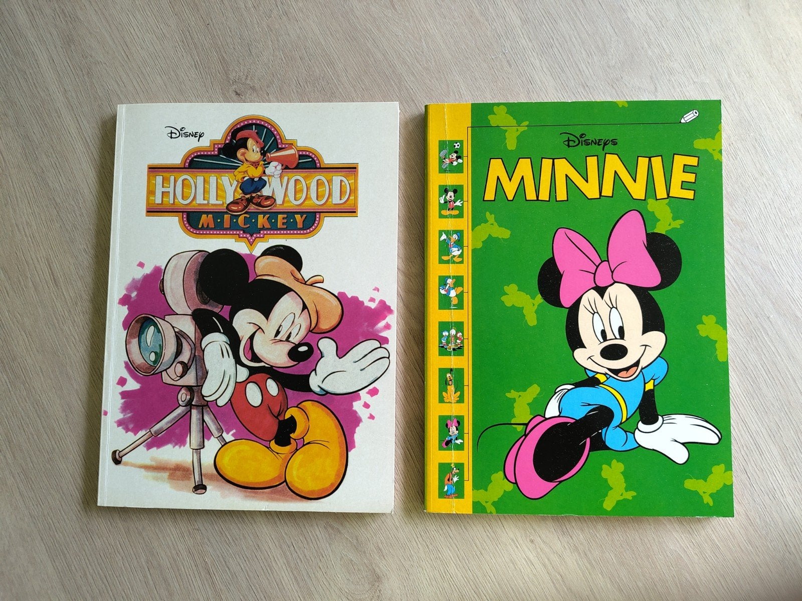 2 livres de couleurs et de jeux, Mickey Mouse et Minnie Mous, Enlèvement ou Envoi, Comme neuf