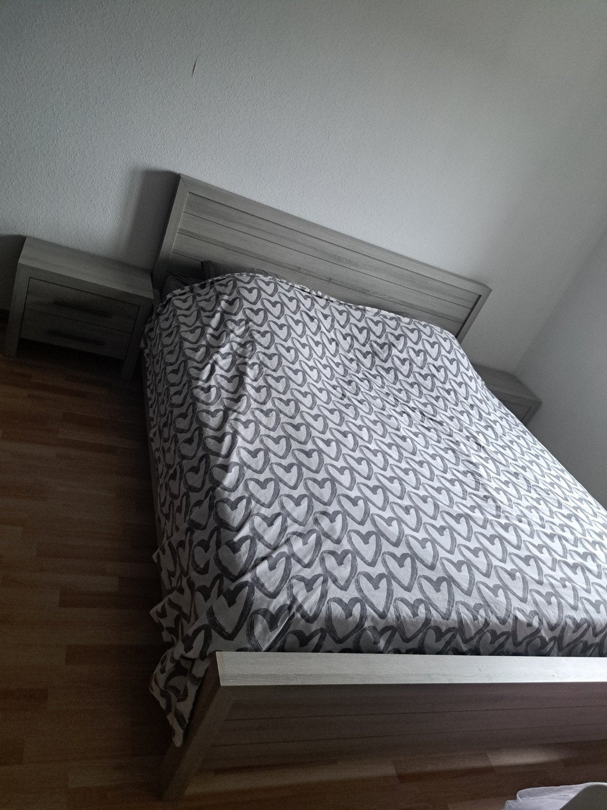 Chambre à coucher complète, Enlèvement