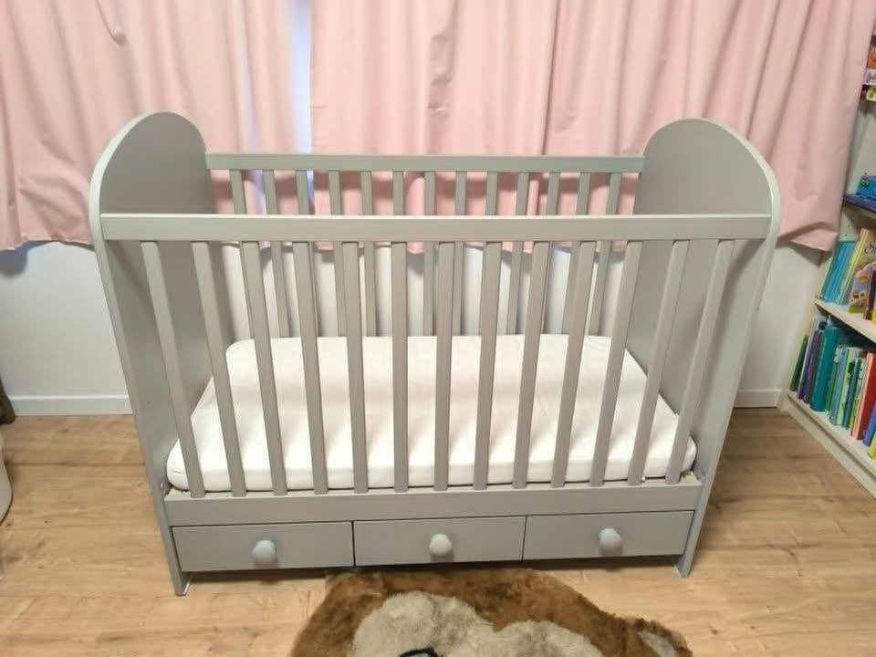 GONATT lit bébé avec tiroirs Ikea + matelas, Matelas, Moins de 70 cm, Comme neuf, Enlèvement
