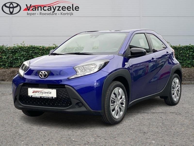 Toyota Aygo play+comfortpack+cam+apple car, Autos, Toyota, Achat, Euro 6, Boîte manuelle, Noir