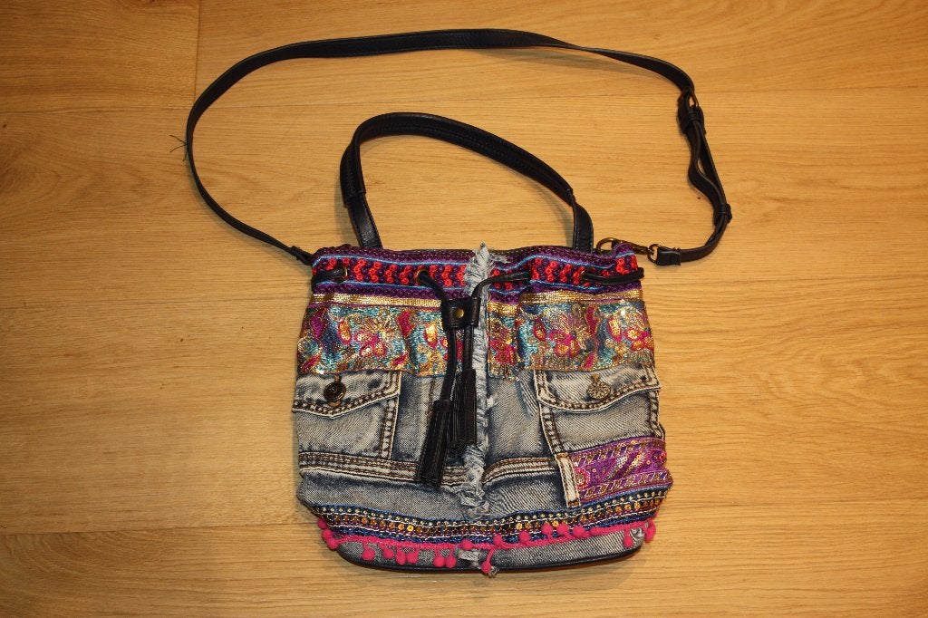 Desigual handtas / schoudertas – denim – kleurrijk boho, Ophalen of Verzenden, Zo goed als nieuw, Blauw, Overige merken