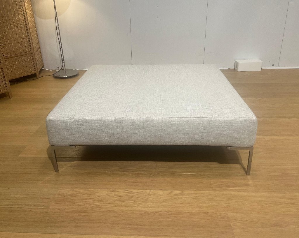 NEUF B&B Italia Charles XL Pouf Beige + garantie, Neuf, 100 à 125 cm, Enlèvement ou Envoi, Carré