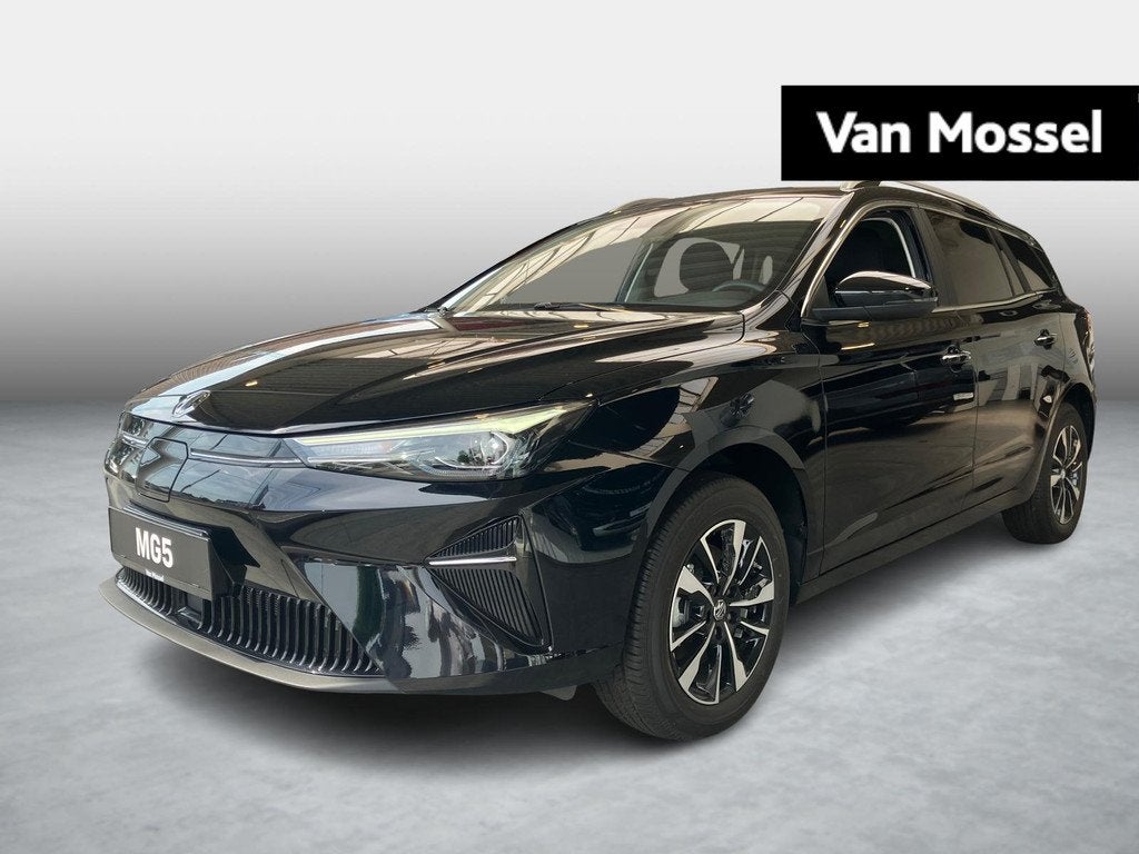 MG MG5 Comfort 61kWh, Auto's, Stof, Zwart, https://public.car-pass.be/vhr/1cf7fa62-1c81-4829-b2d2-e986d8e70426, Zwart