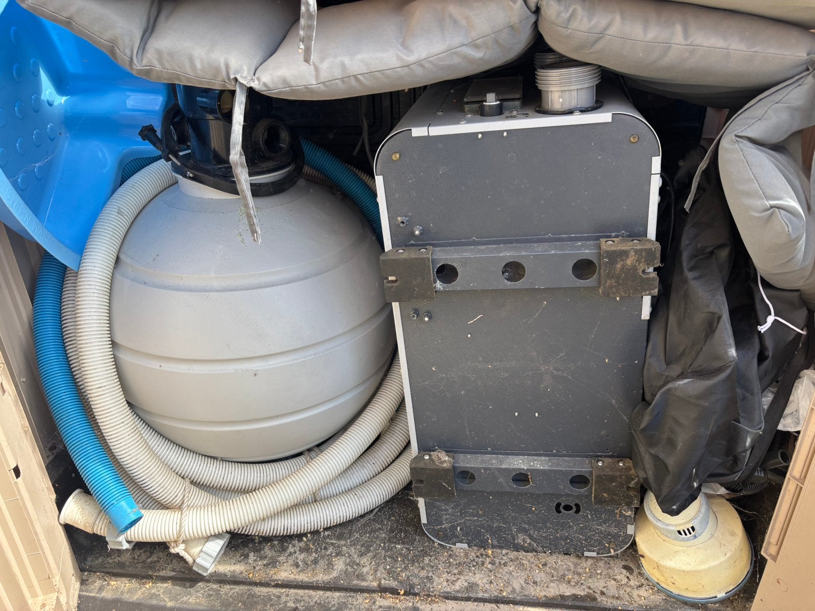 Zandfilter met warmtepomp samen te koop, Ophalen, Zo goed als nieuw